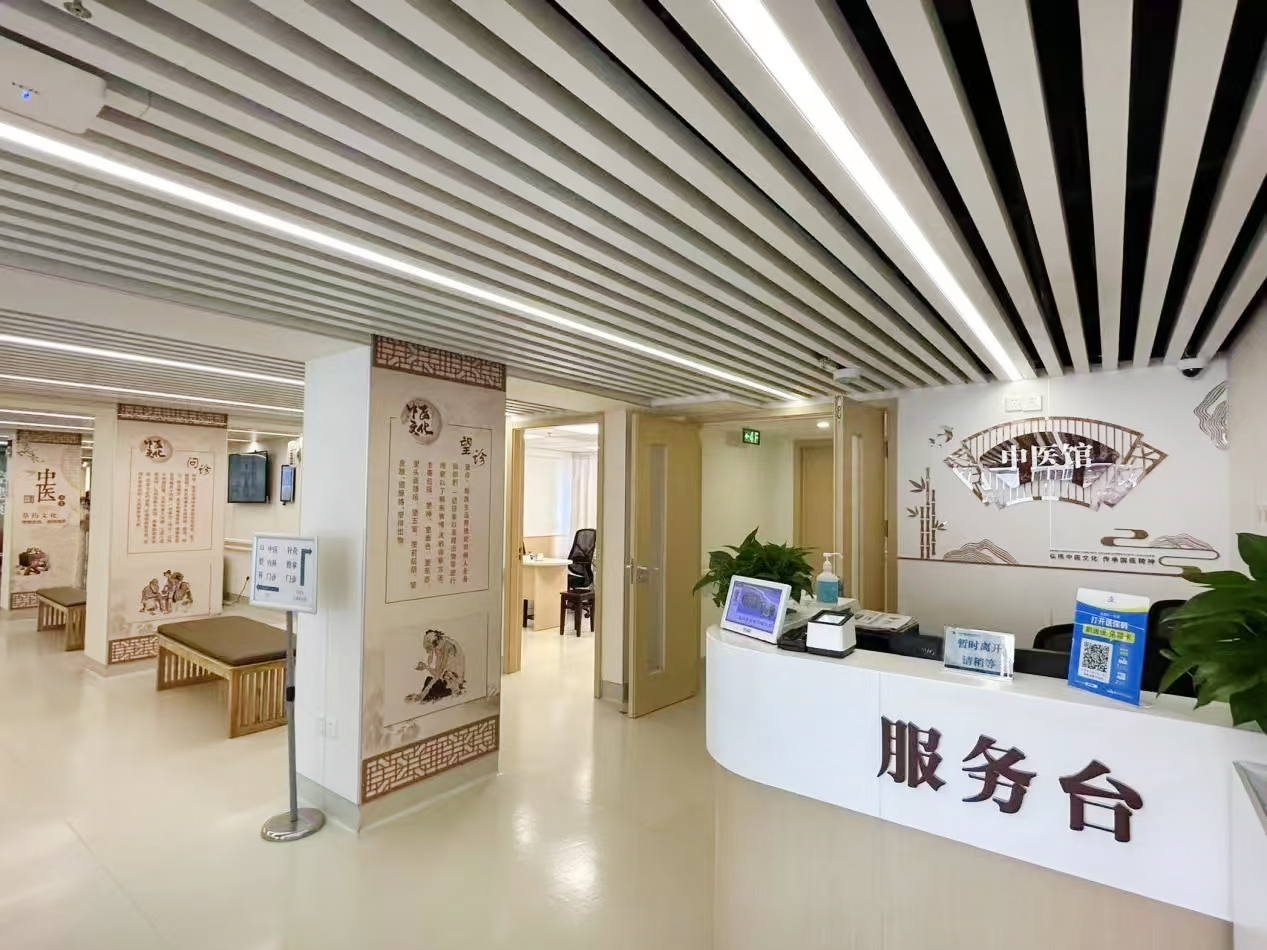 大巨龙同质透心地板